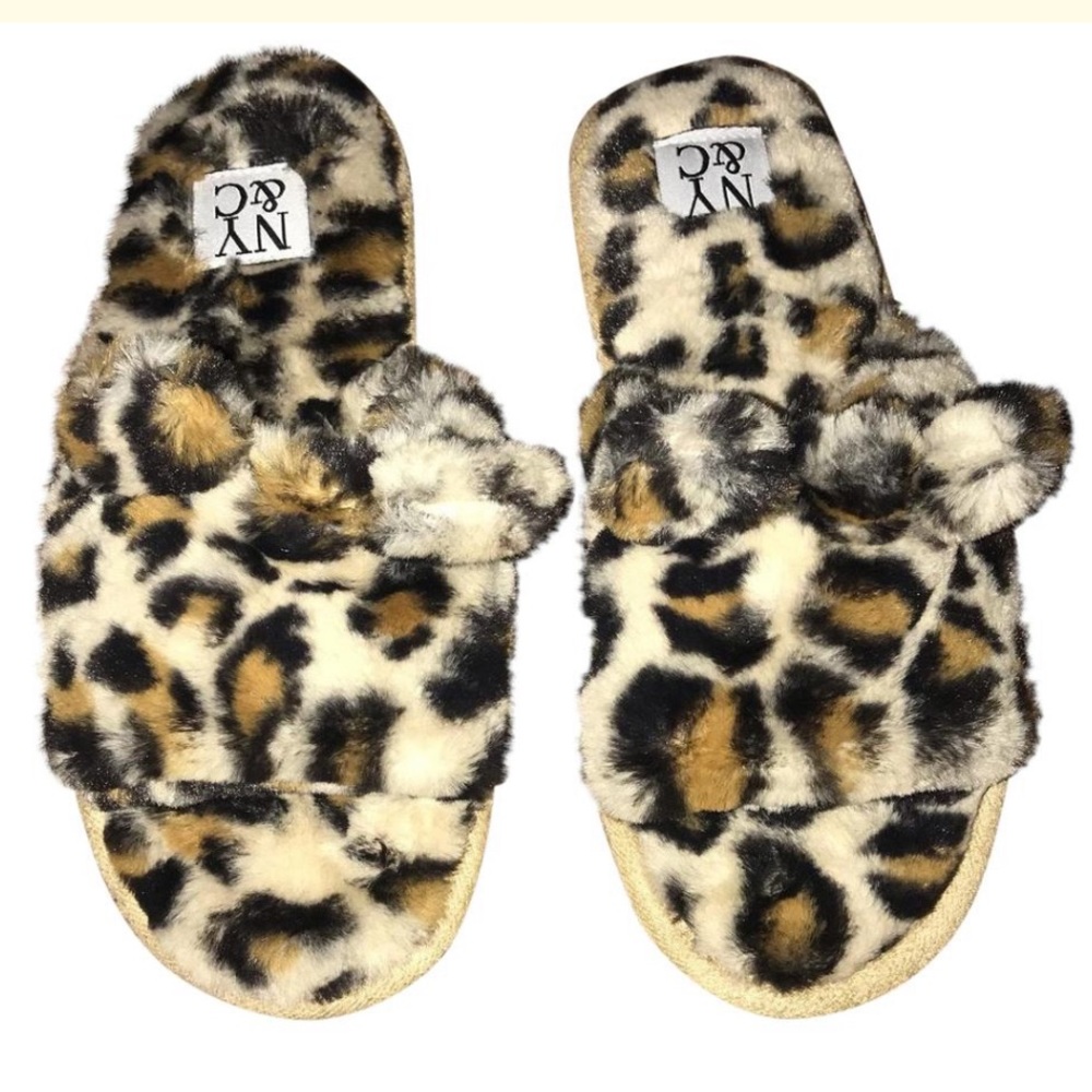Comfortable leopard slipper flats
